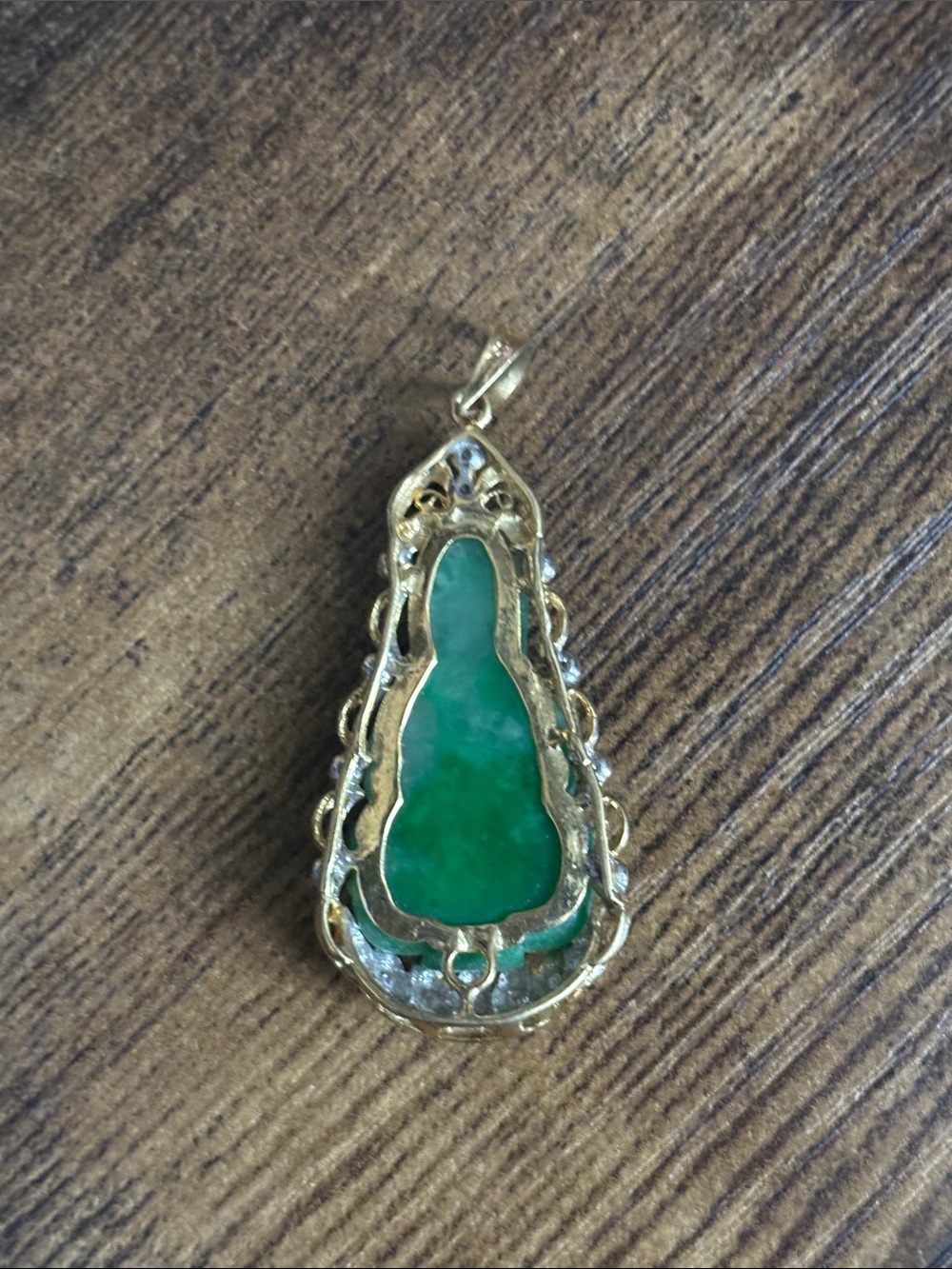 18KT Green Jade Buddha Pendant in Gold - Picture 3 of 5